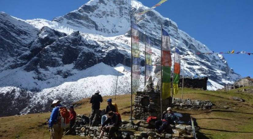 Makalu Circuit Trek